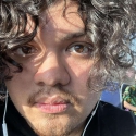 chico busca chica como Andrew Santos