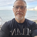 meet single men like Isidoro