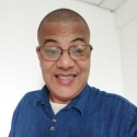 meet single men like Gustavo