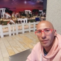 buscar homes solters amb foto com Rene Narvaez
