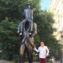 meet single men with pictures like Martin Gómez