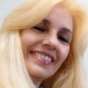 Chat for free with Iris González
