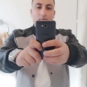 meet single men with pictures like Dario