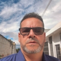 free chat with men with Carlos