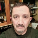 meet single men like Manuel