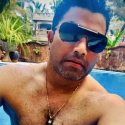 contactos con hombres como Niranjan Waghmare