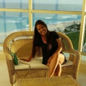 meet single women with pictures like Lau