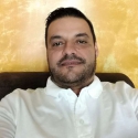 meet single men like Carlos Paredes