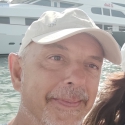 meet single men like Javier 