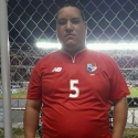 buscar hombres solteros con foto como Robin Aguilar