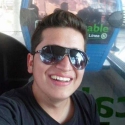 buscar hombres solteros con foto como Camilo Peña